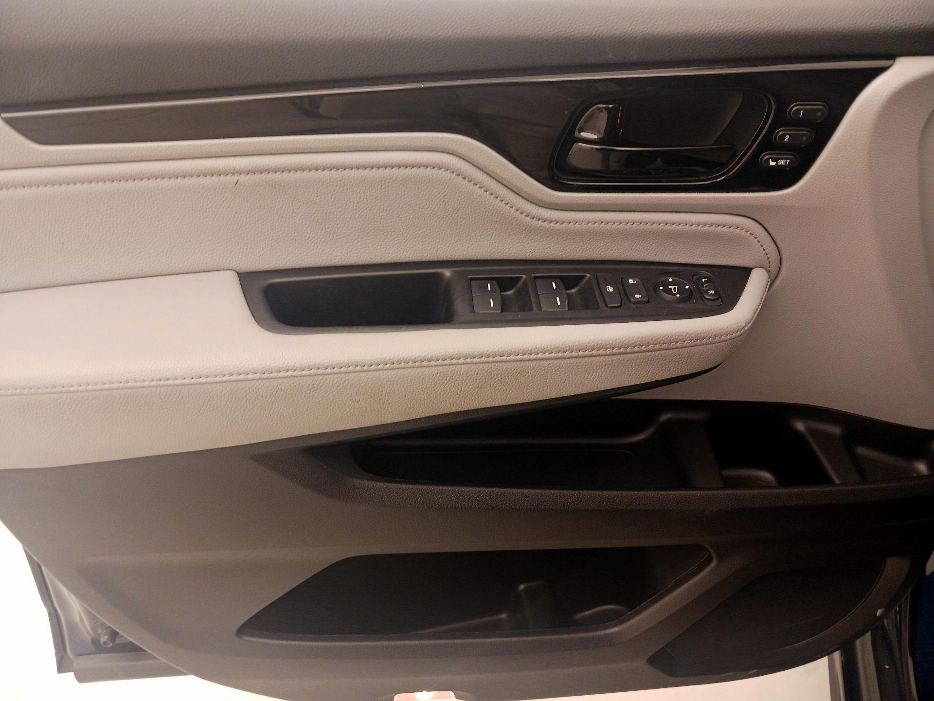 Thumbnail: 2022 Honda Odyssey - 12