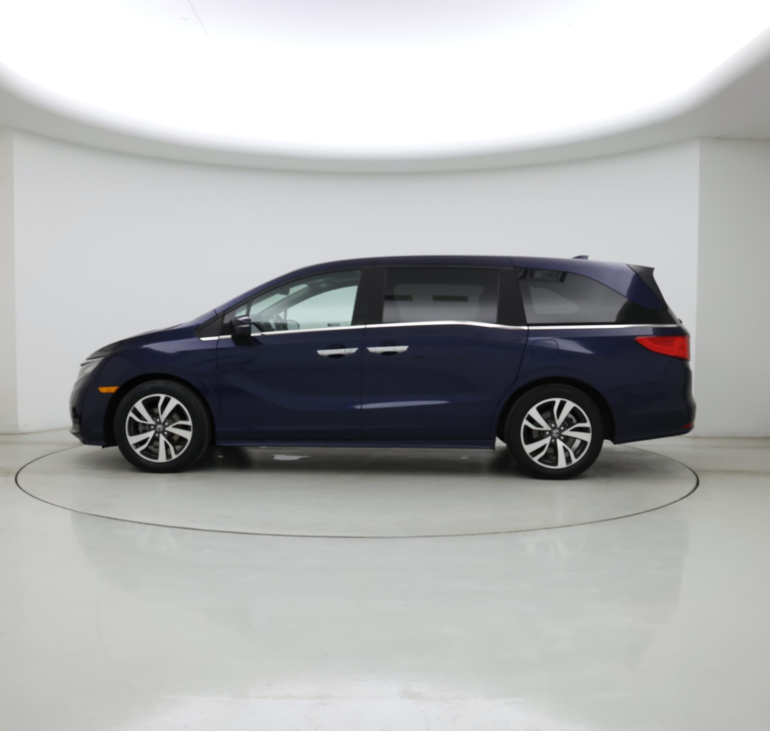 Thumbnail: 2022 Honda Odyssey - 3