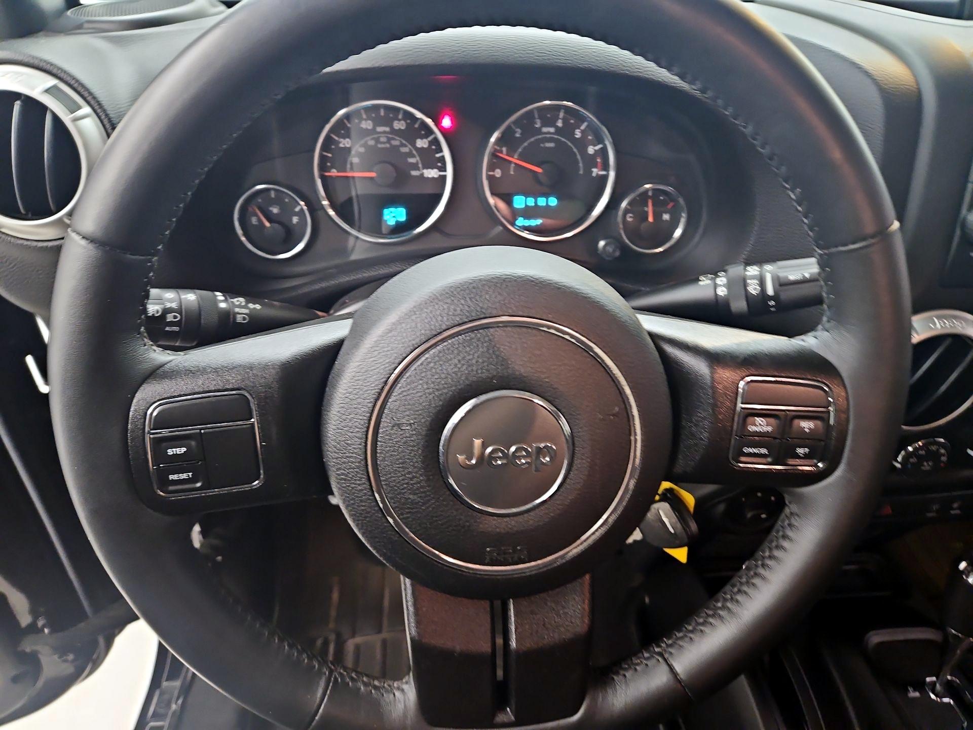 Thumbnail: 2016 Jeep Wrangler - 10