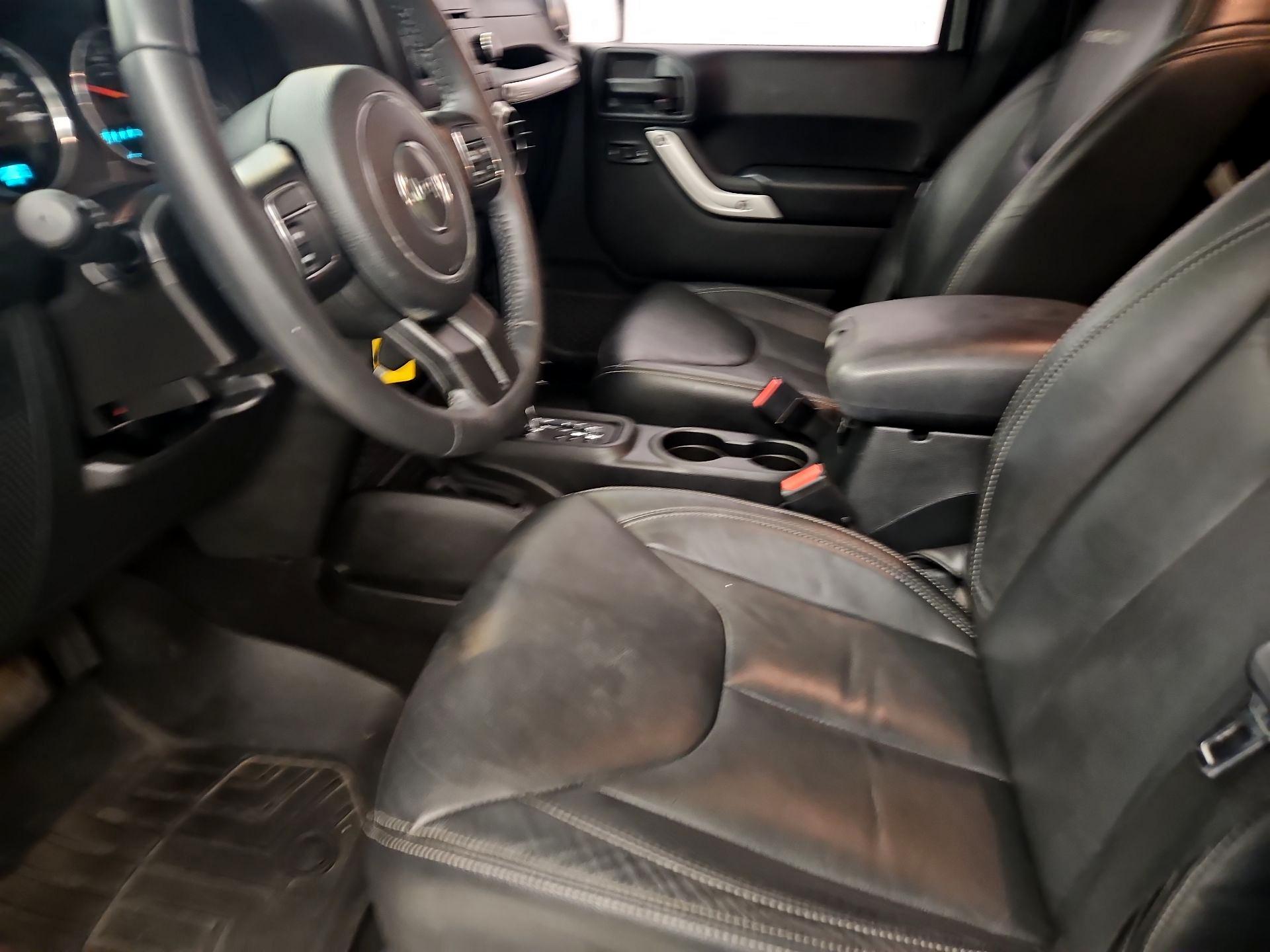 Thumbnail: 2016 Jeep Wrangler - 11