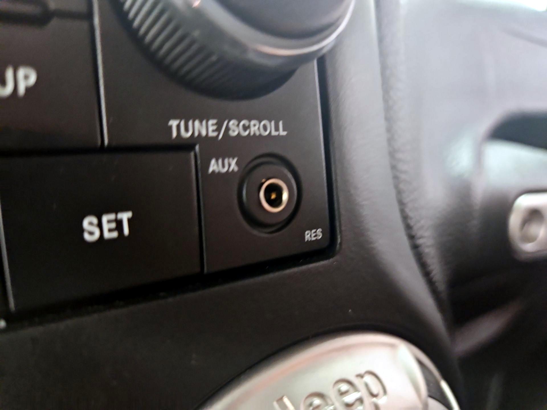 Thumbnail: 2016 Jeep Wrangler - 17