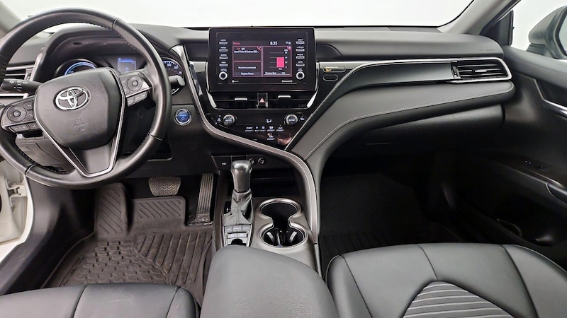 2023 Toyota Camry SE 9