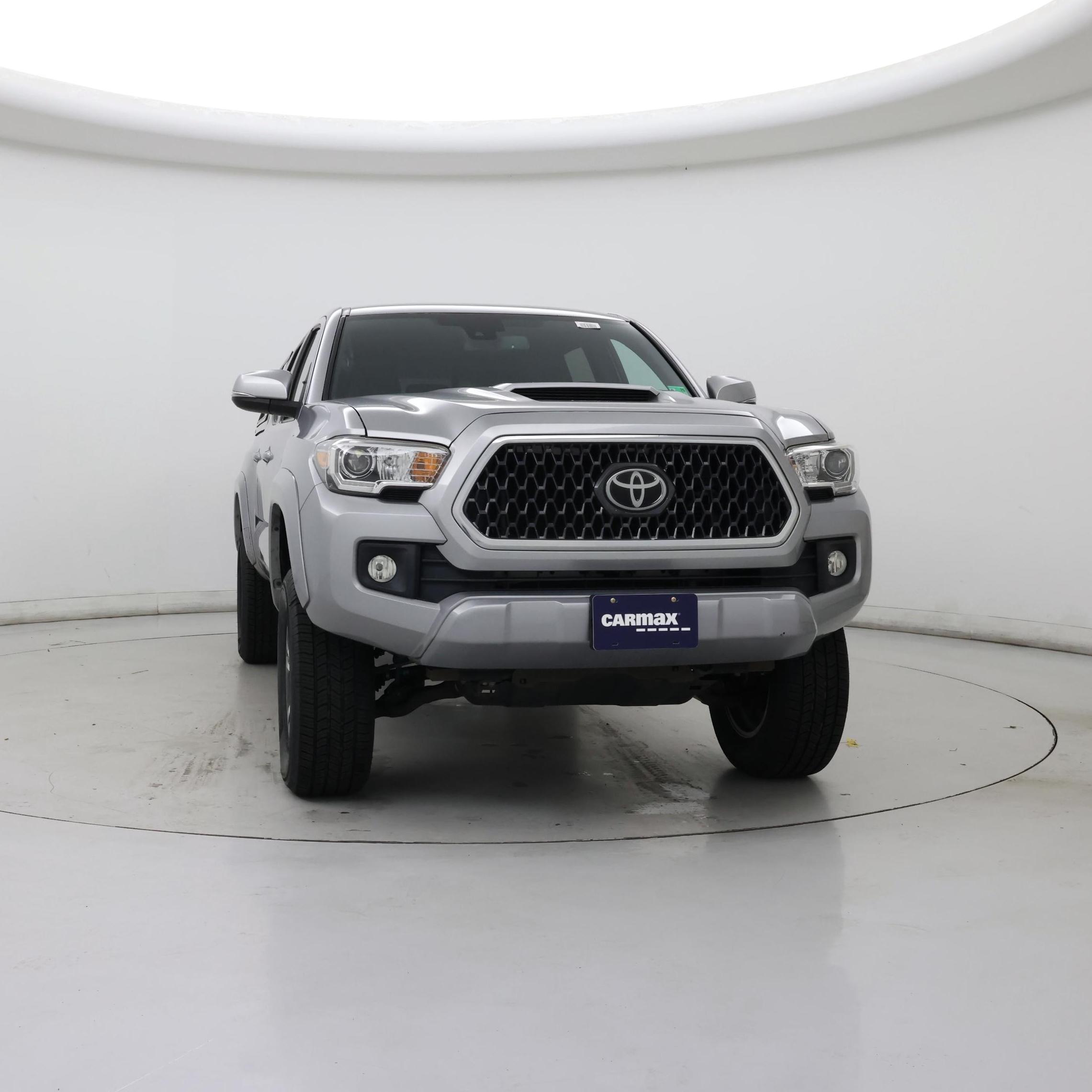 Thumbnail: 2018 Toyota Tacoma - 5