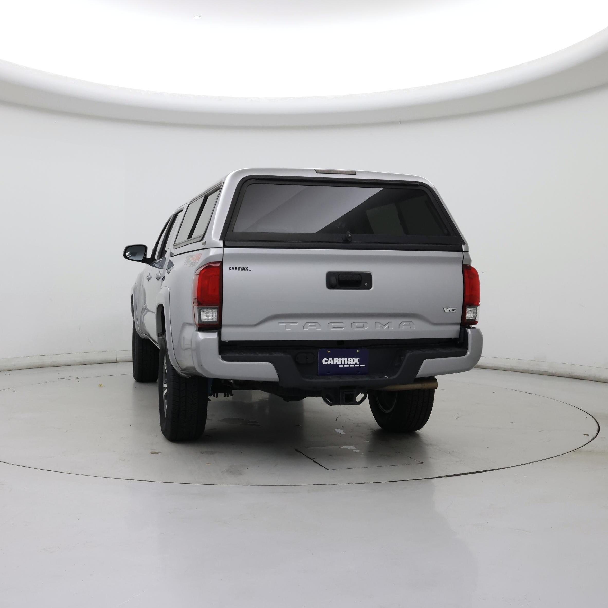 Thumbnail: 2018 Toyota Tacoma - 6