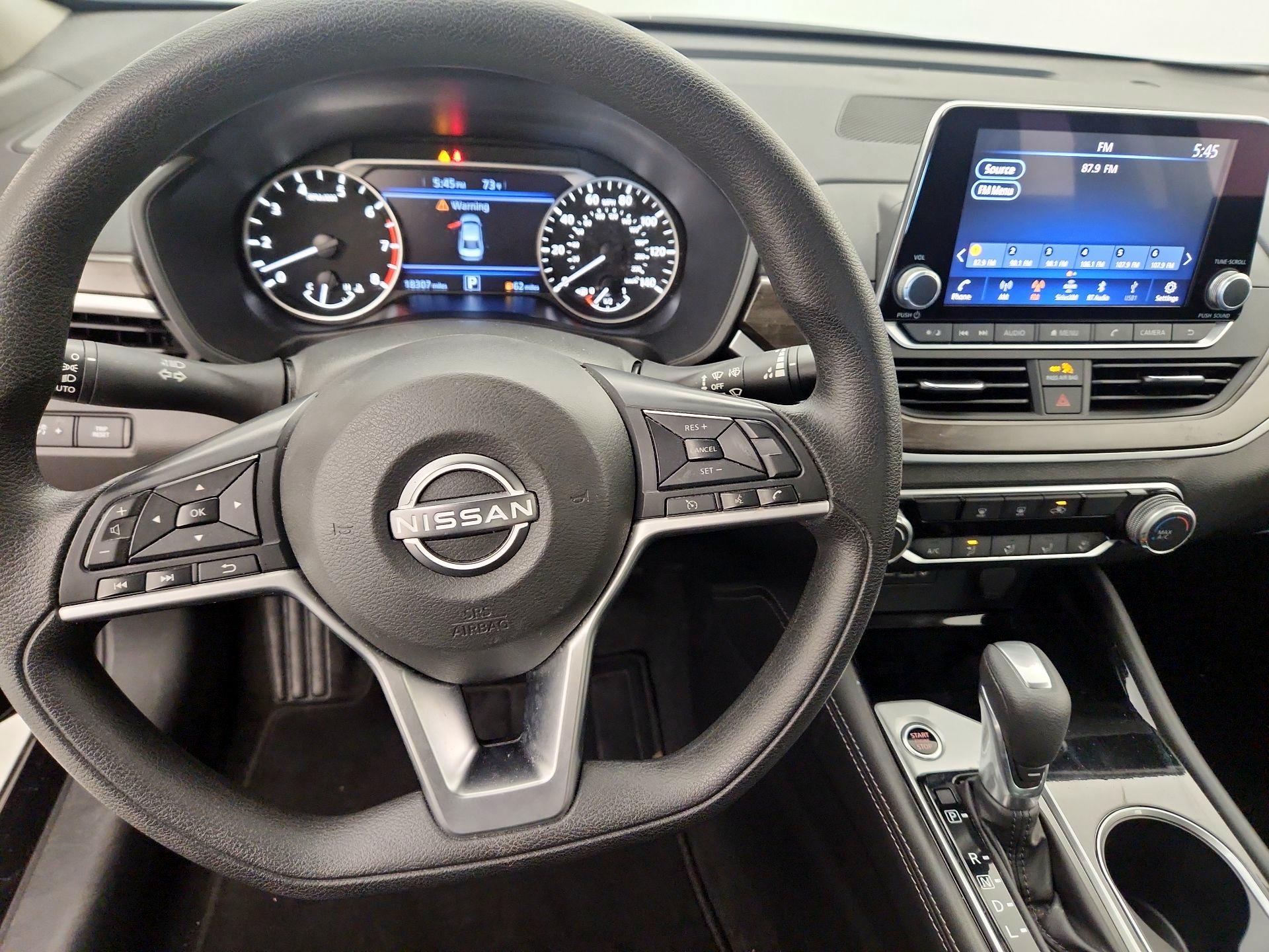 Thumbnail: 2023 Nissan Altima - 9