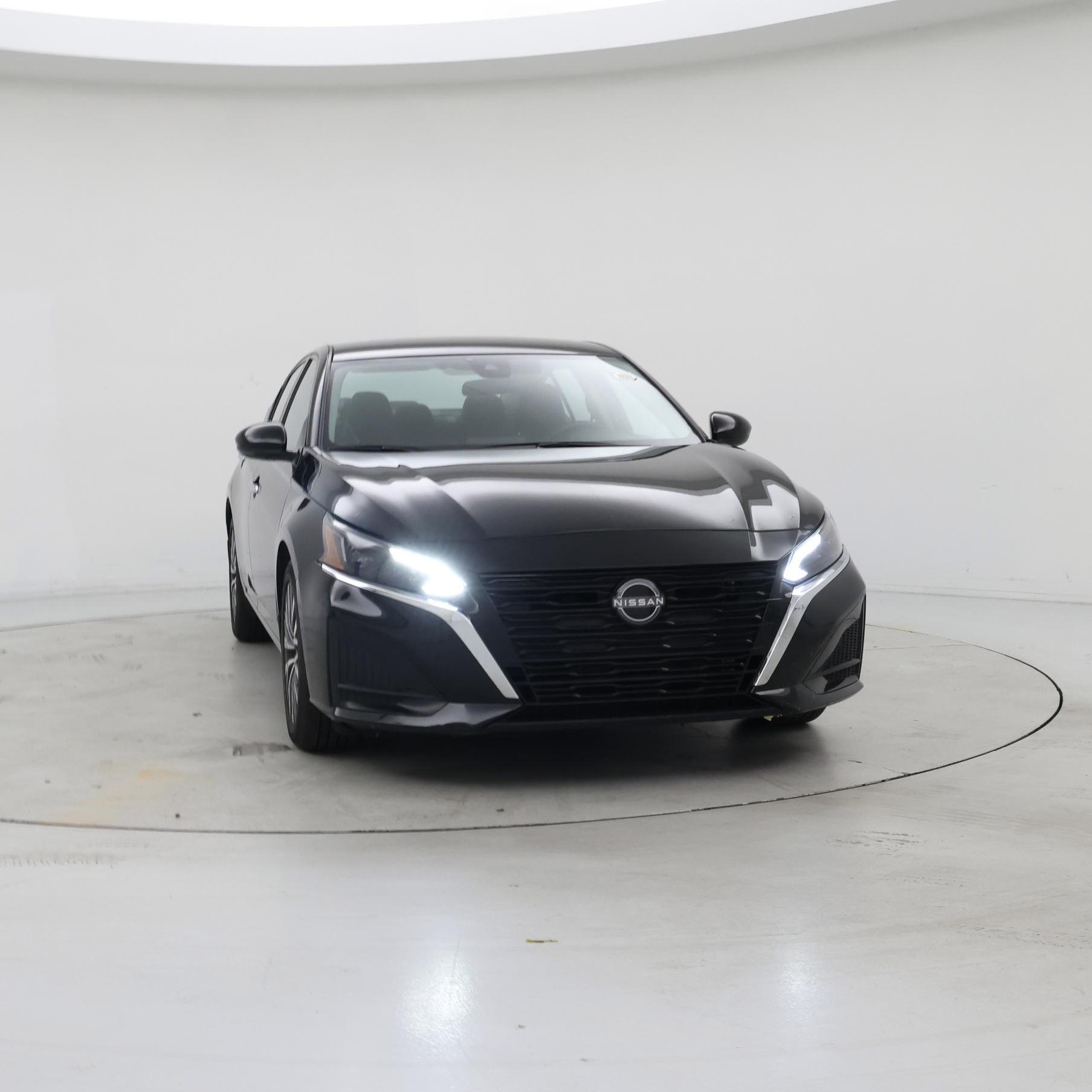 Thumbnail: 2023 Nissan Altima - 5
