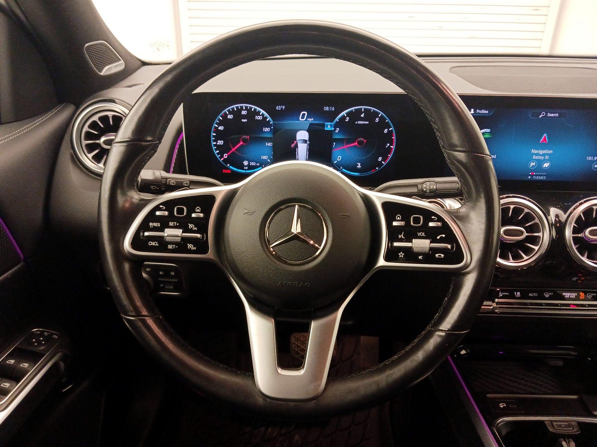 Thumbnail: 2021 Mercedes-Benz GLB - 10