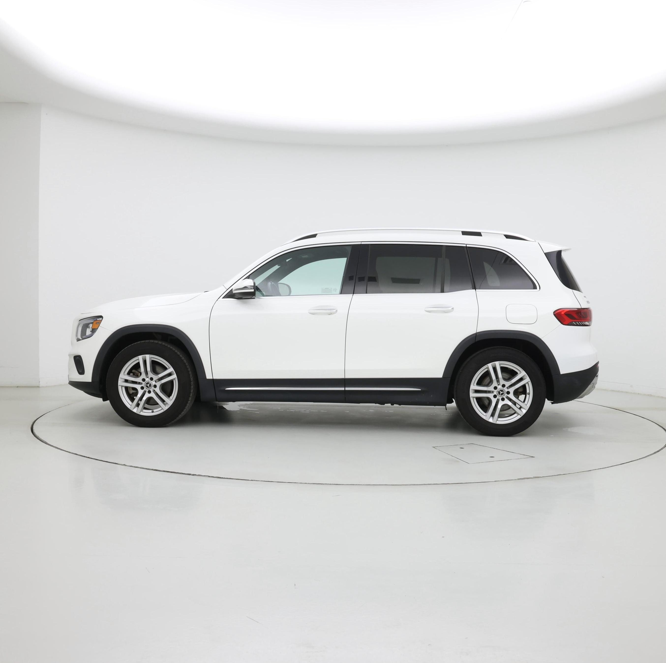 Thumbnail: 2021 Mercedes-Benz GLB - 3