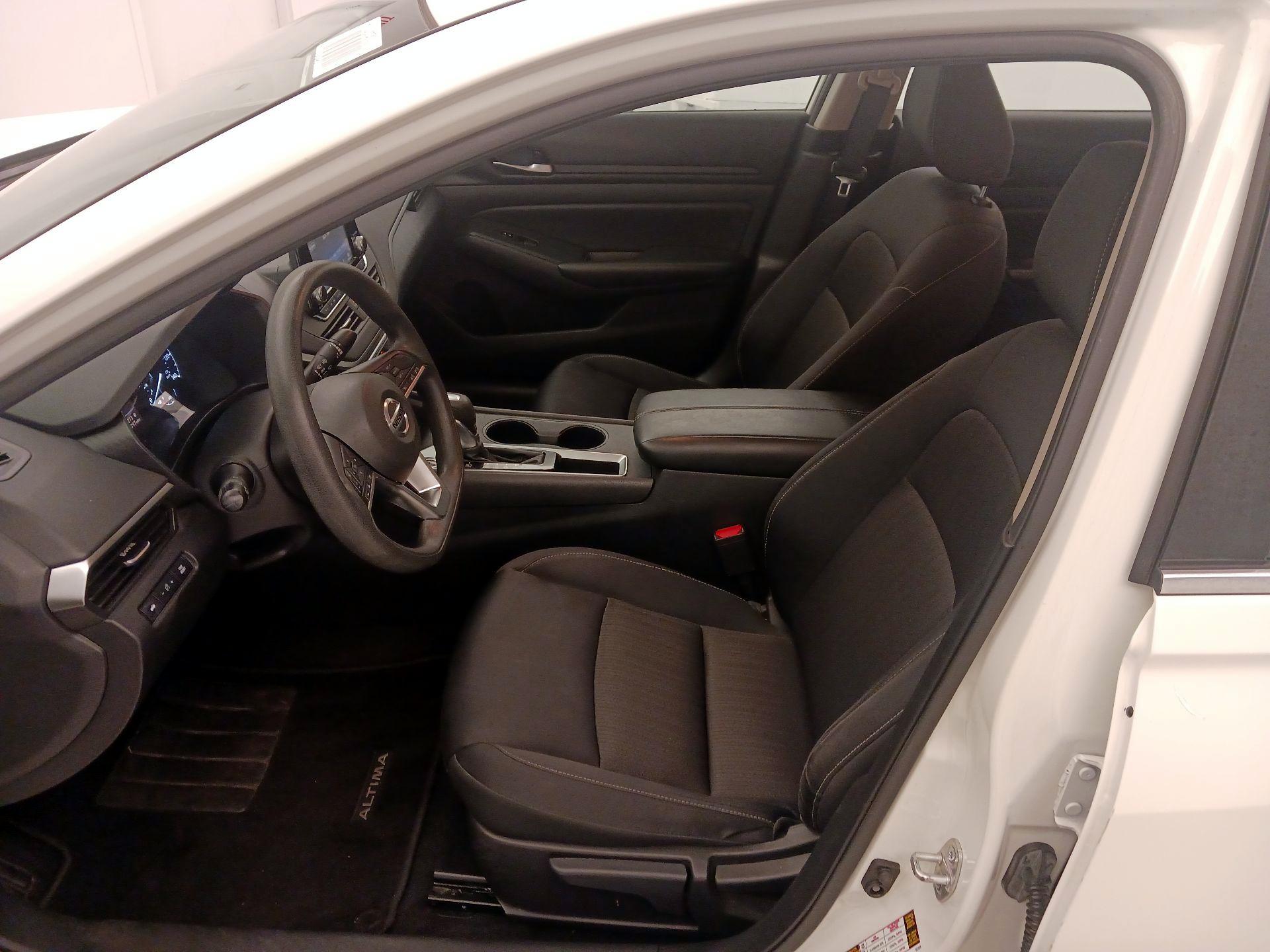 Thumbnail: 2021 Nissan Altima - 11