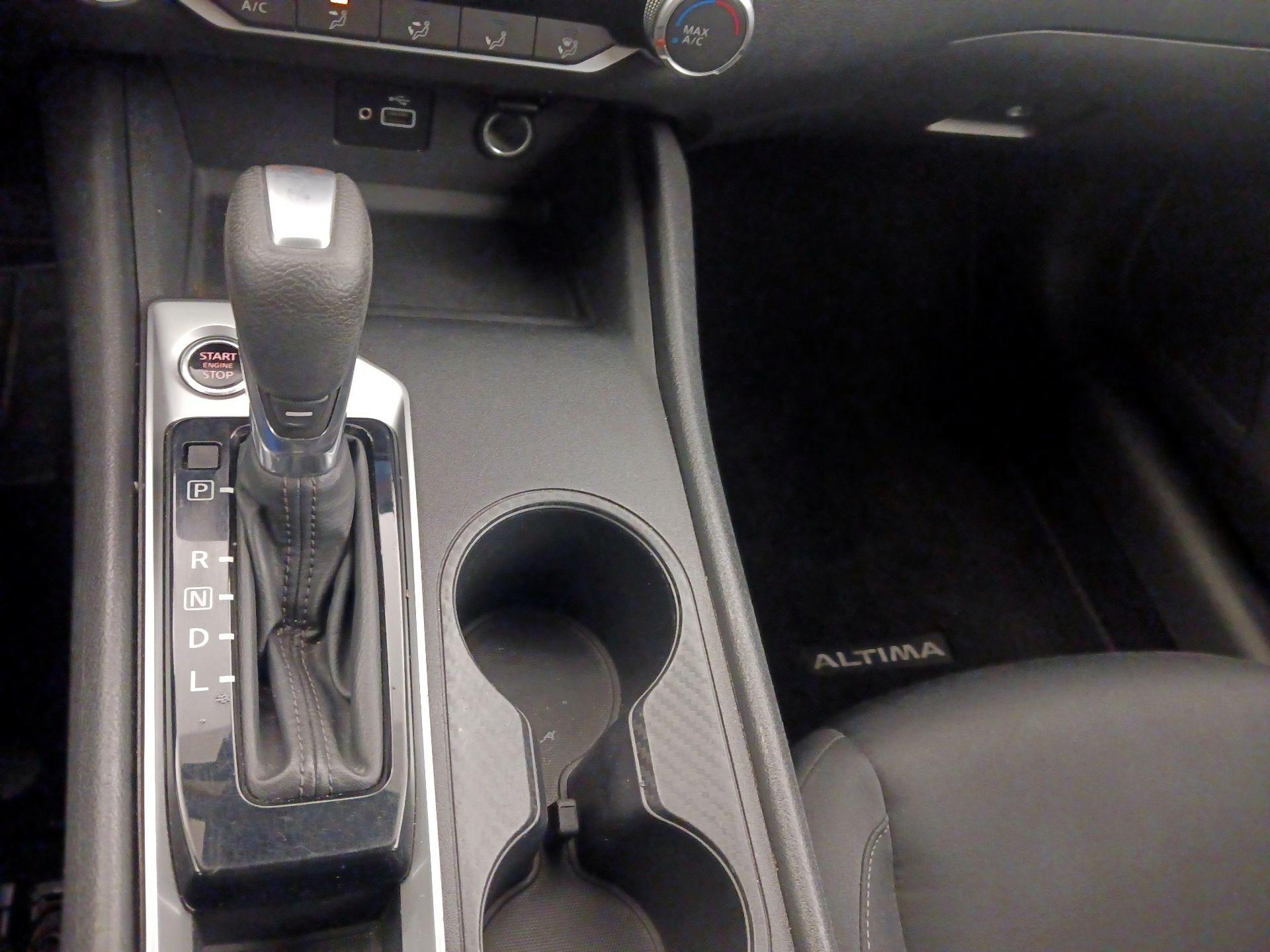 Thumbnail: 2021 Nissan Altima - 17