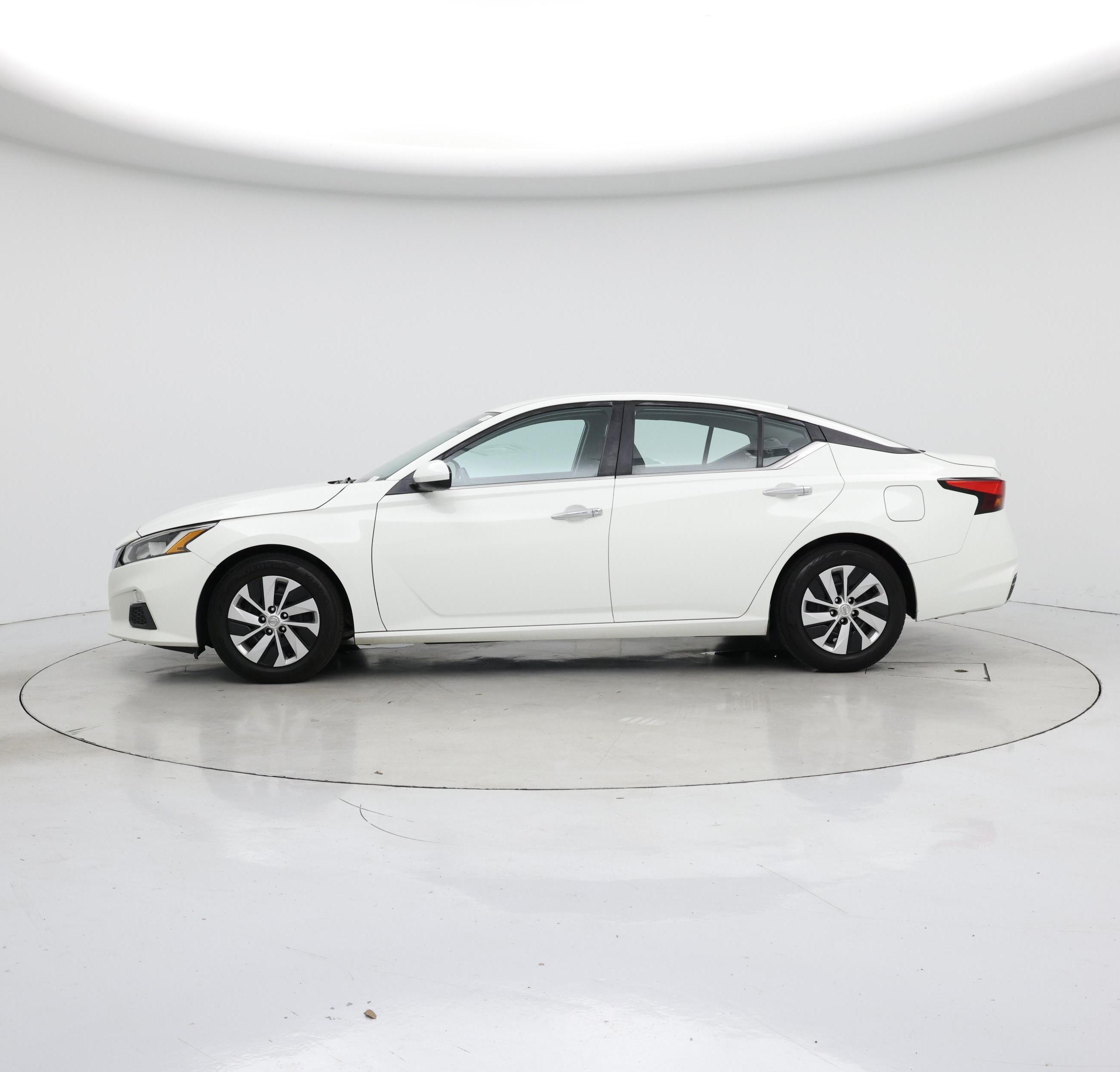 Thumbnail: 2021 Nissan Altima - 3