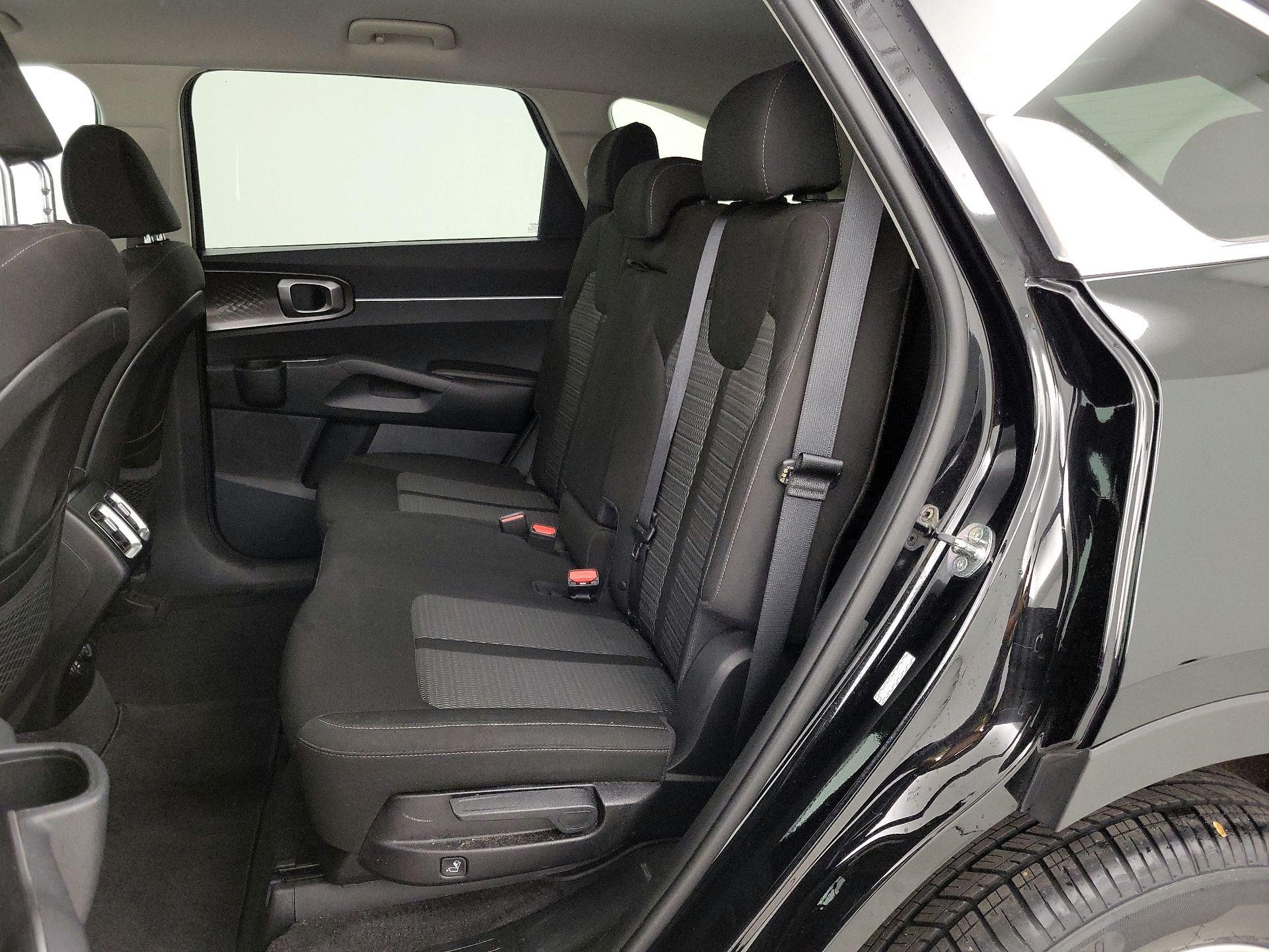 Thumbnail: 2022 Kia Sorento - 19