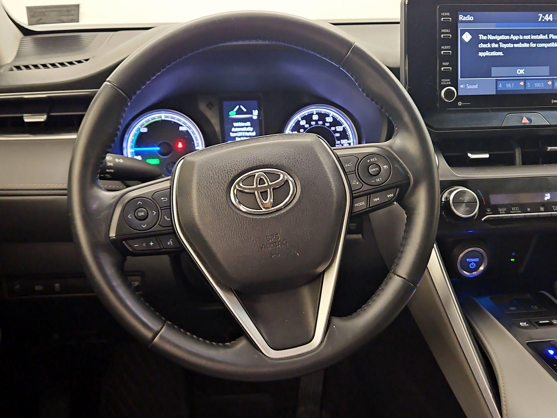 Thumbnail: 2022 Toyota Venza - 10