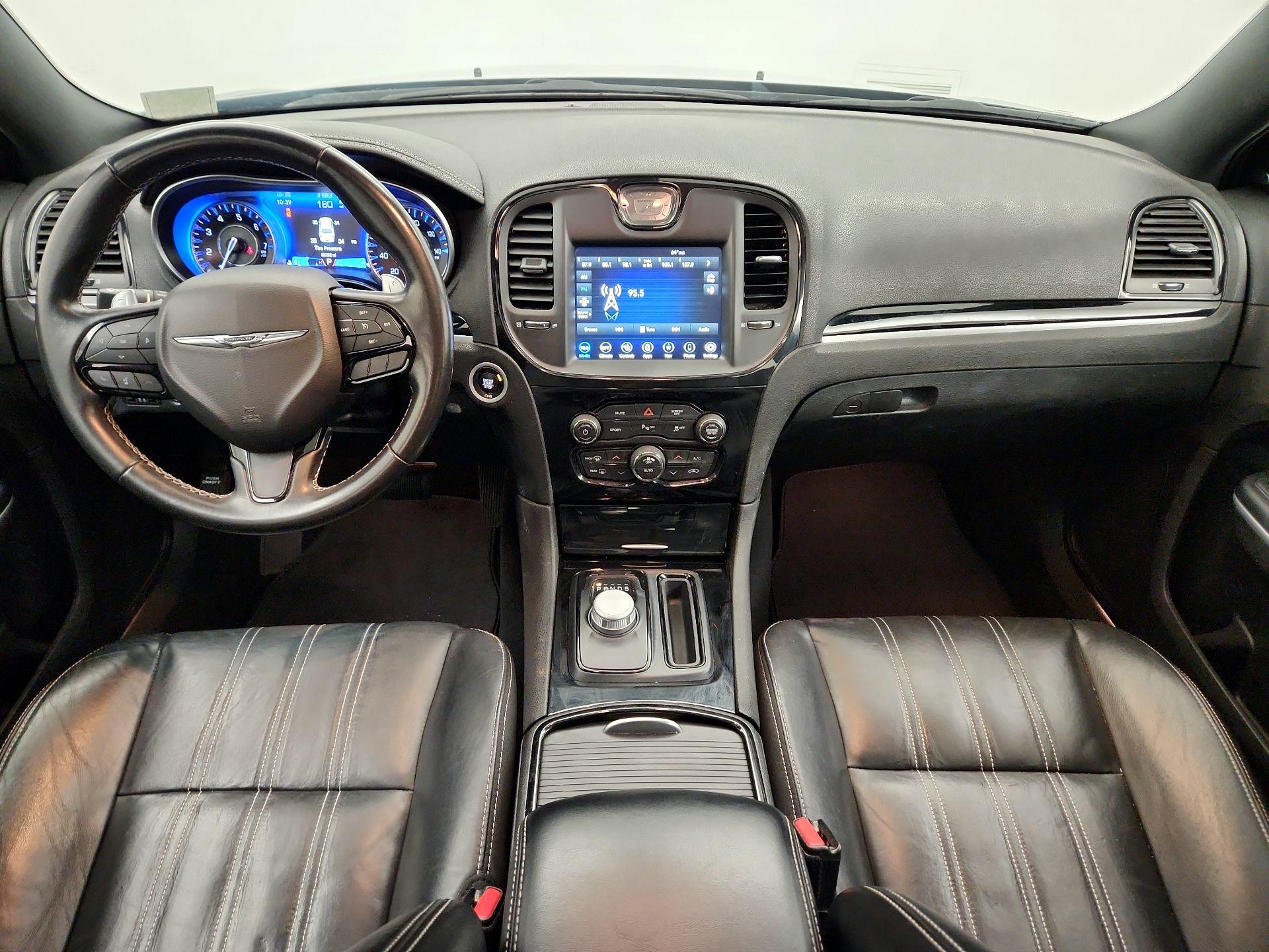 Thumbnail: 2022 Chrysler 300 - 9