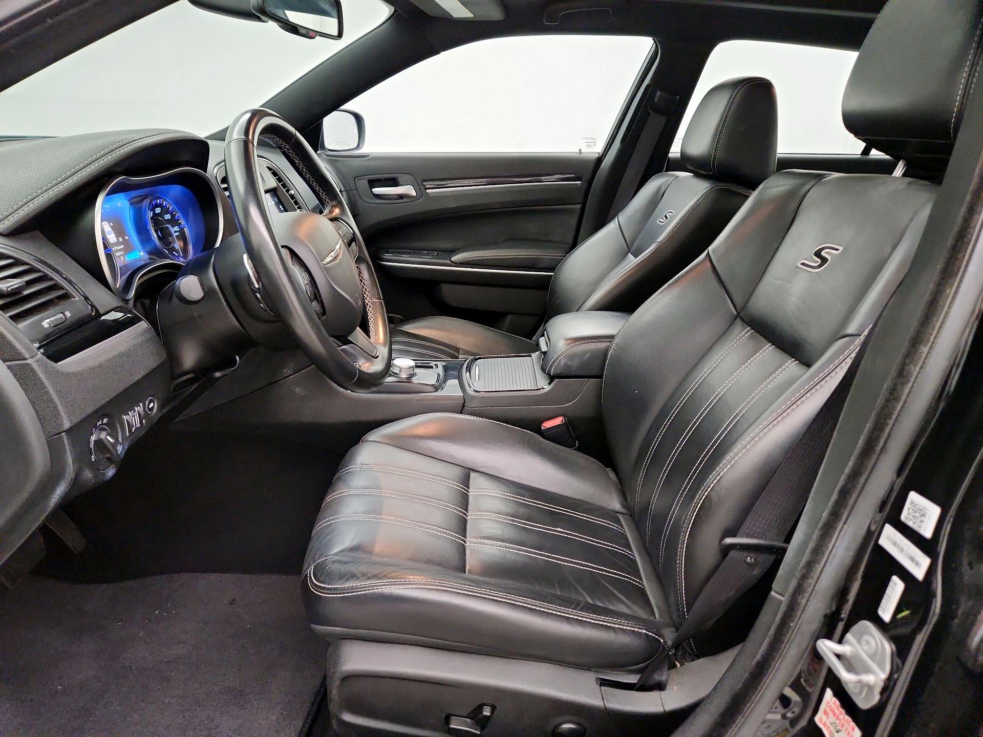 Thumbnail: 2022 Chrysler 300 - 11