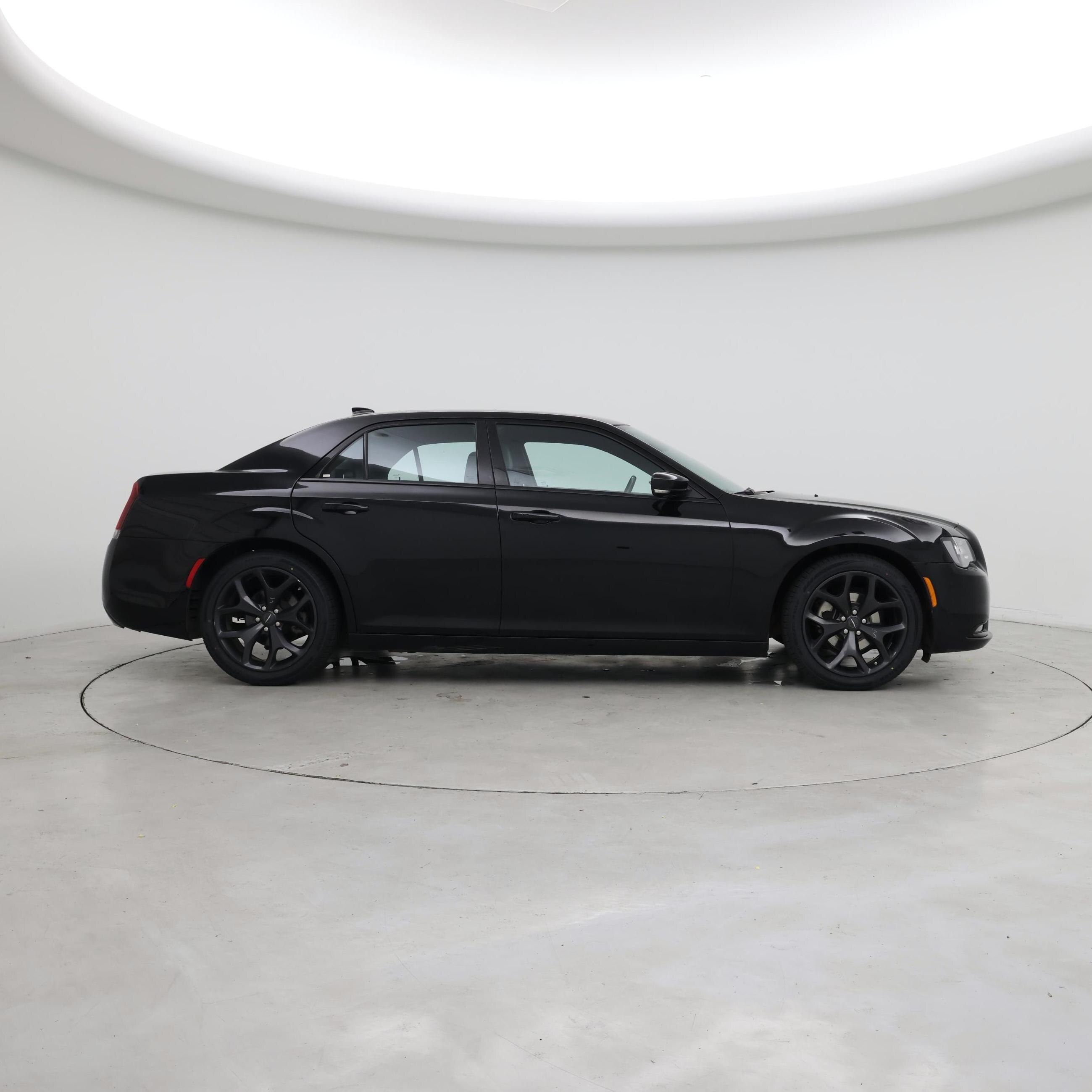 Thumbnail: 2022 Chrysler 300 - 7