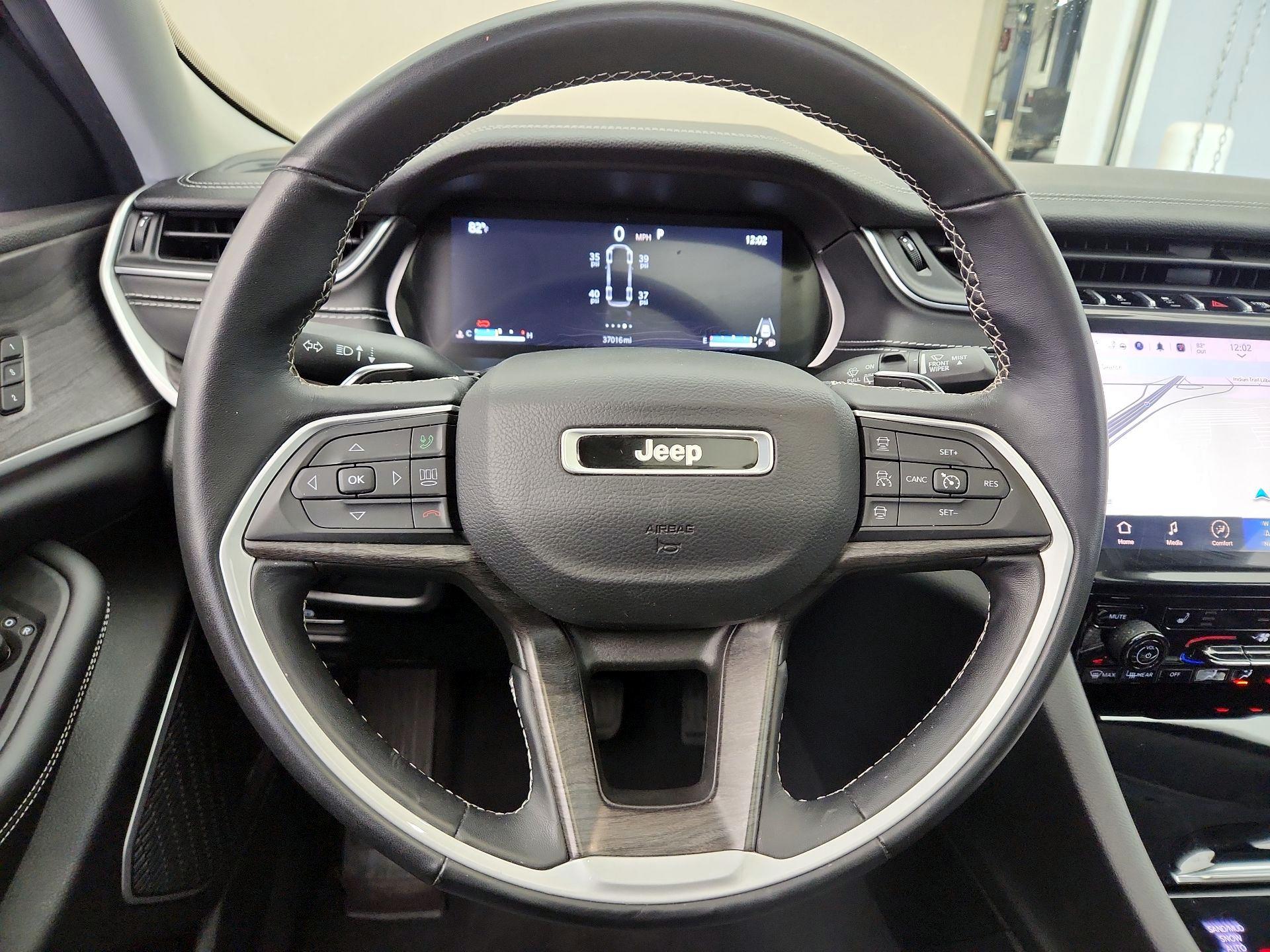 Thumbnail: 2022 Jeep Grand Cherokee - 10