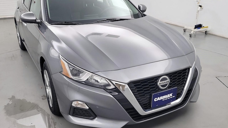 2021 Nissan Altima S Hero Image