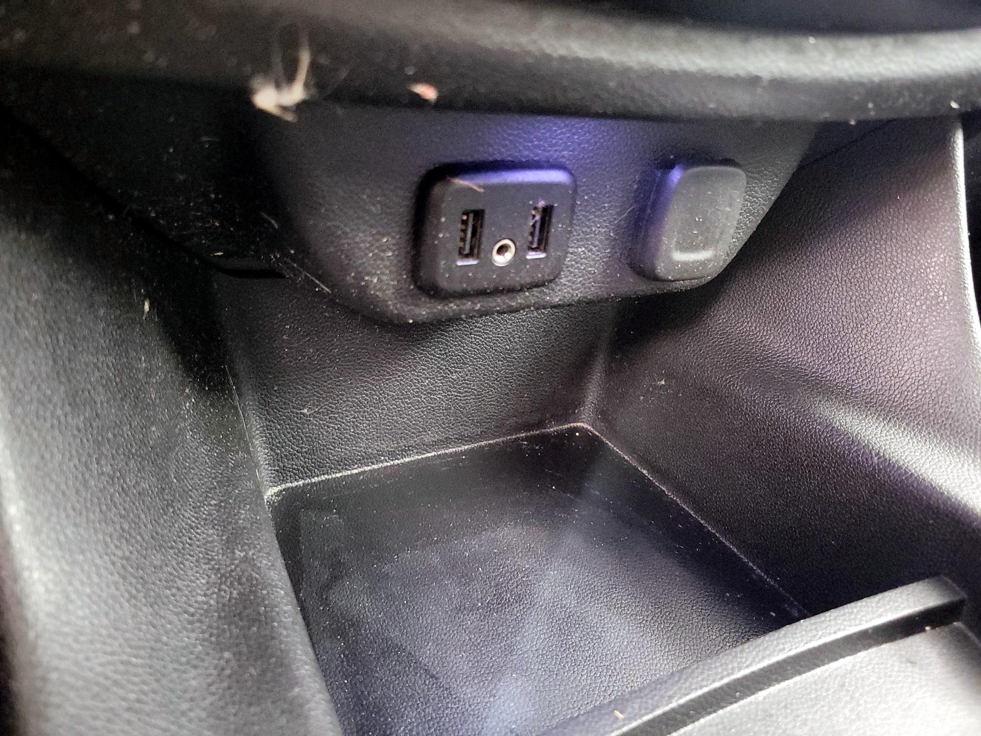 Thumbnail: 2020 Chevrolet Traverse - 18