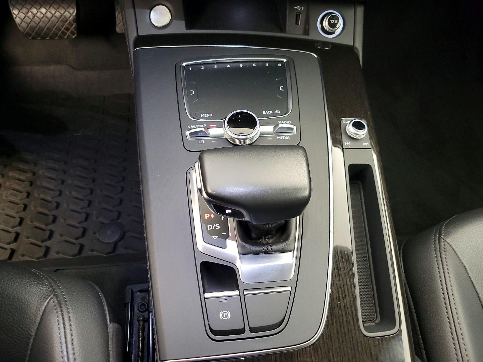 Thumbnail: 2019 Audi Q5 - 18
