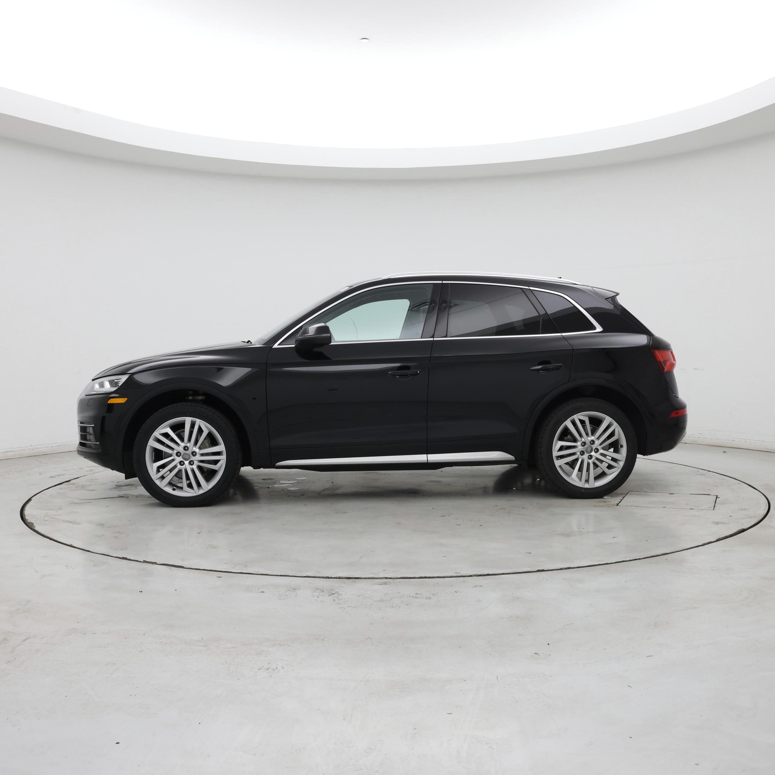 Thumbnail: 2019 Audi Q5 - 3