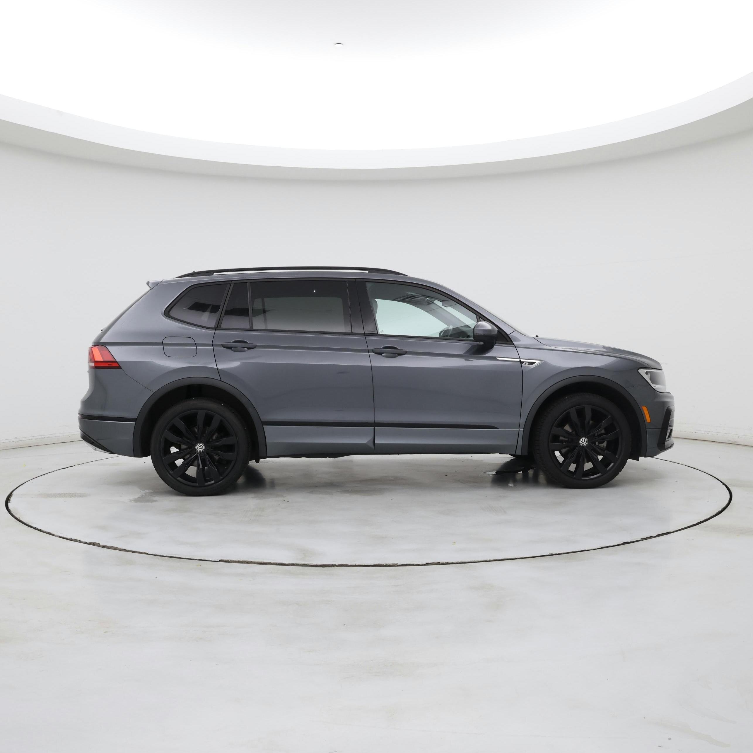 Thumbnail: 2021 Volkswagen Tiguan - 7
