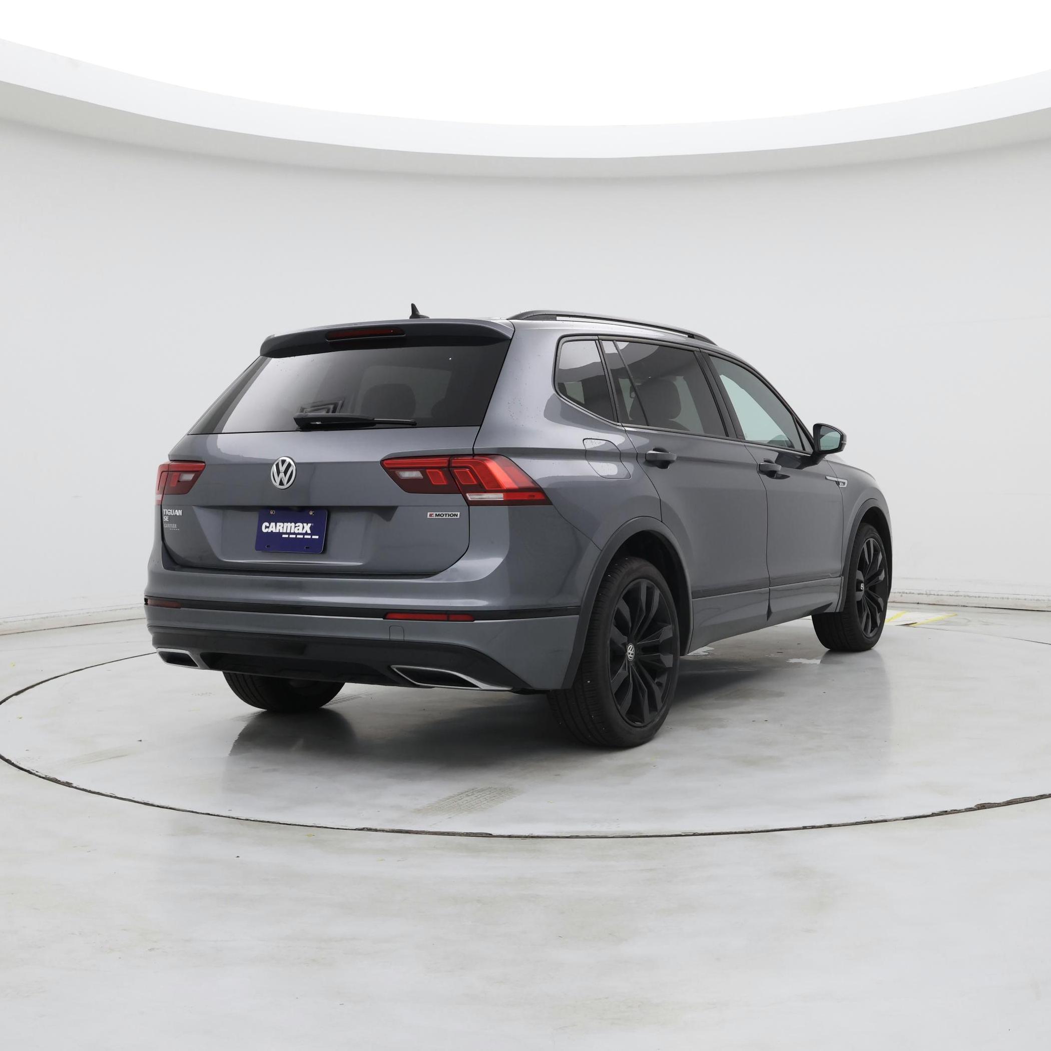 Thumbnail: 2021 Volkswagen Tiguan - 8