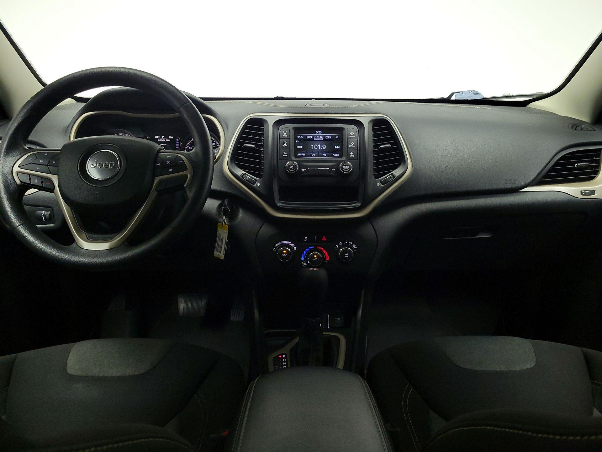 Thumbnail: 2018 Jeep Cherokee - 9