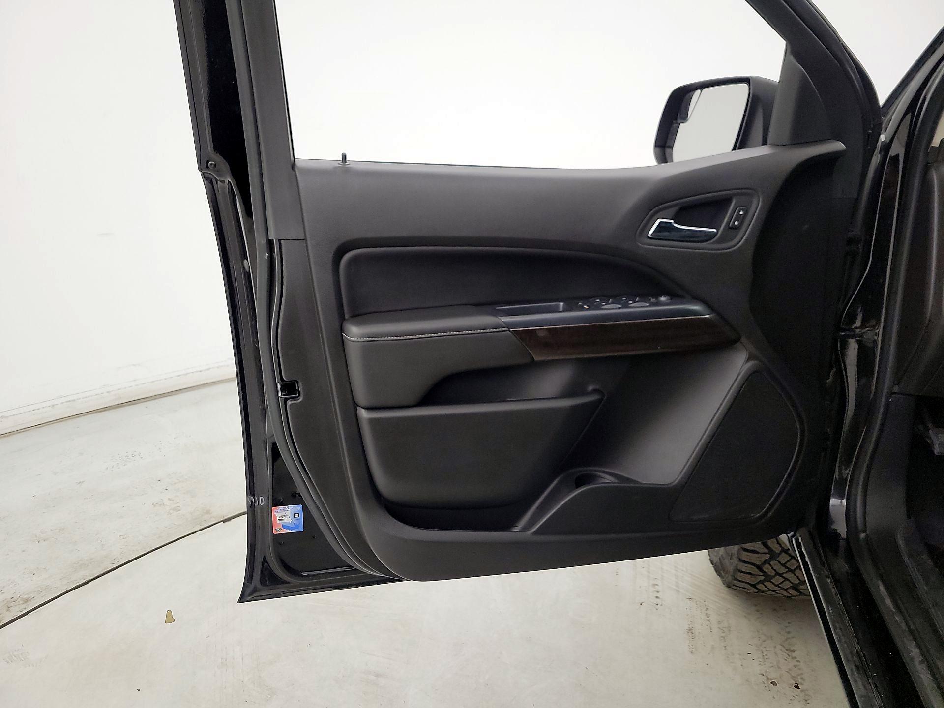 Thumbnail: 2016 GMC Canyon - 12