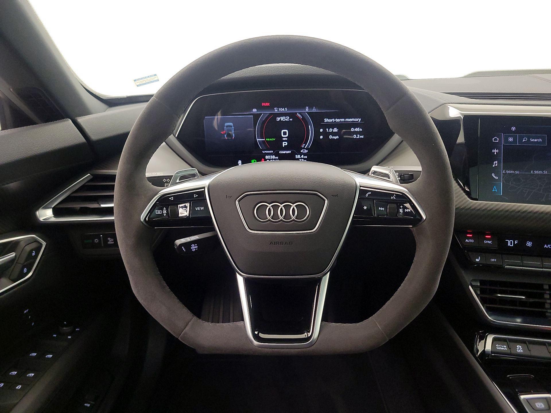 Thumbnail: 2022 Audi e-tron GT - 10