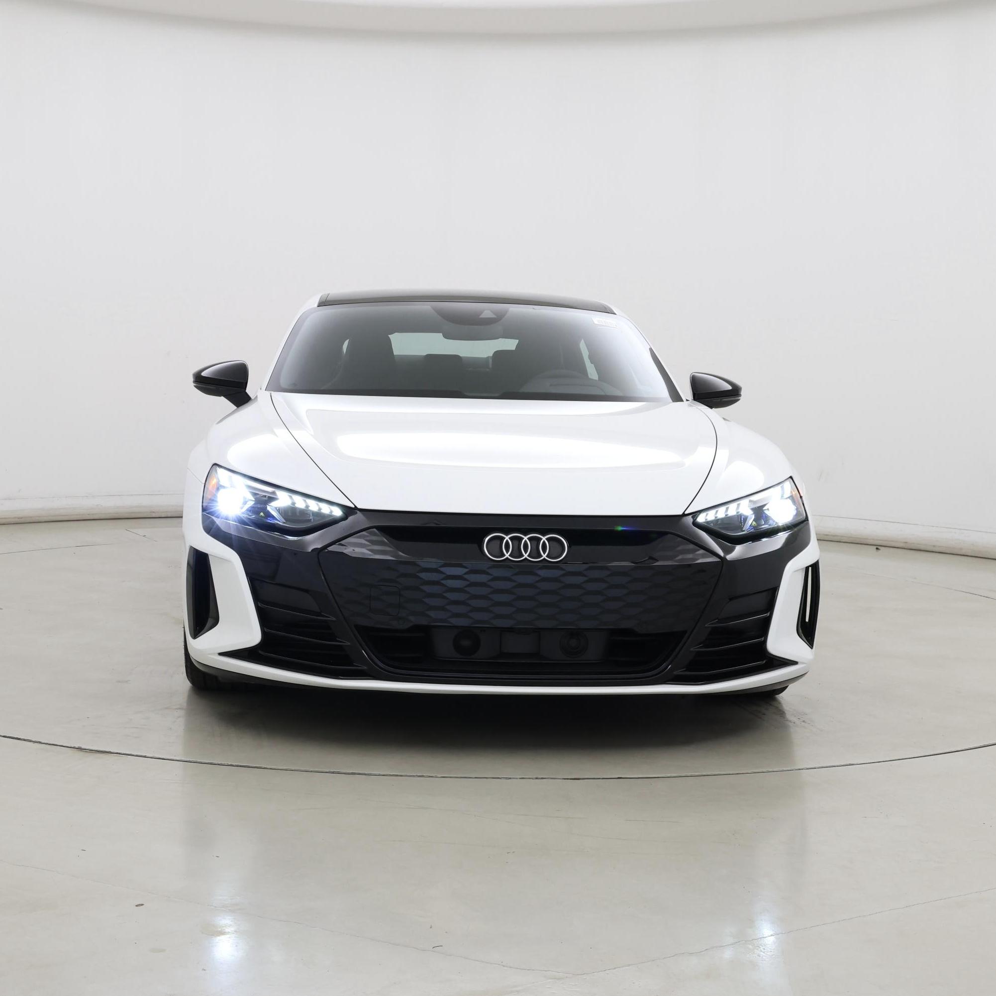 Thumbnail: 2022 Audi e-tron GT - 5