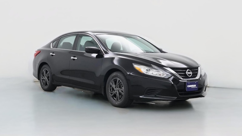 2017 Nissan Altima  Hero Image