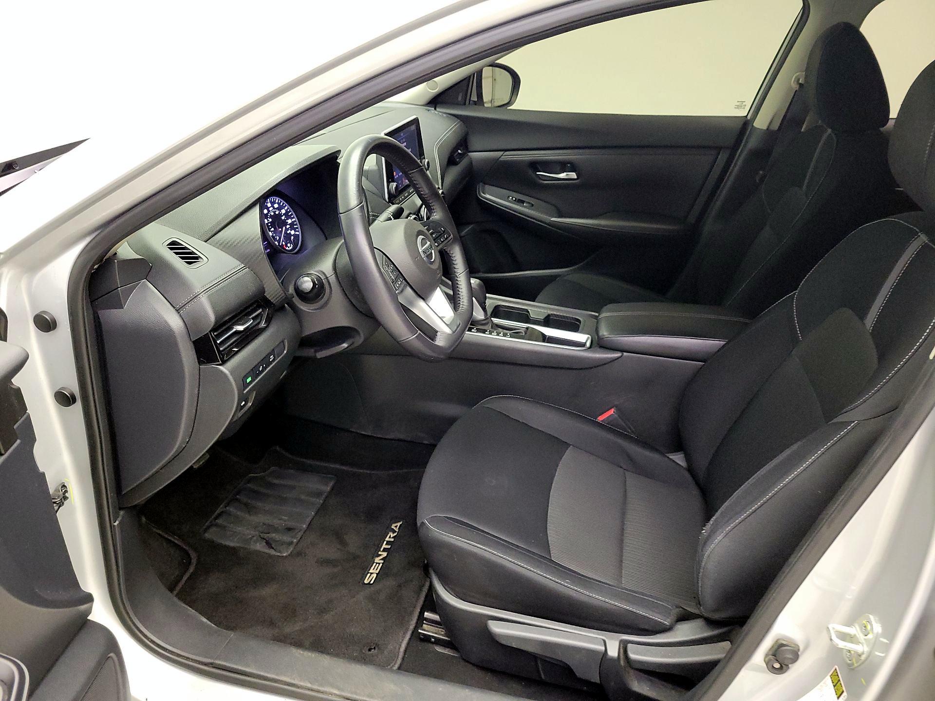 Thumbnail: 2020 Nissan Sentra - 11