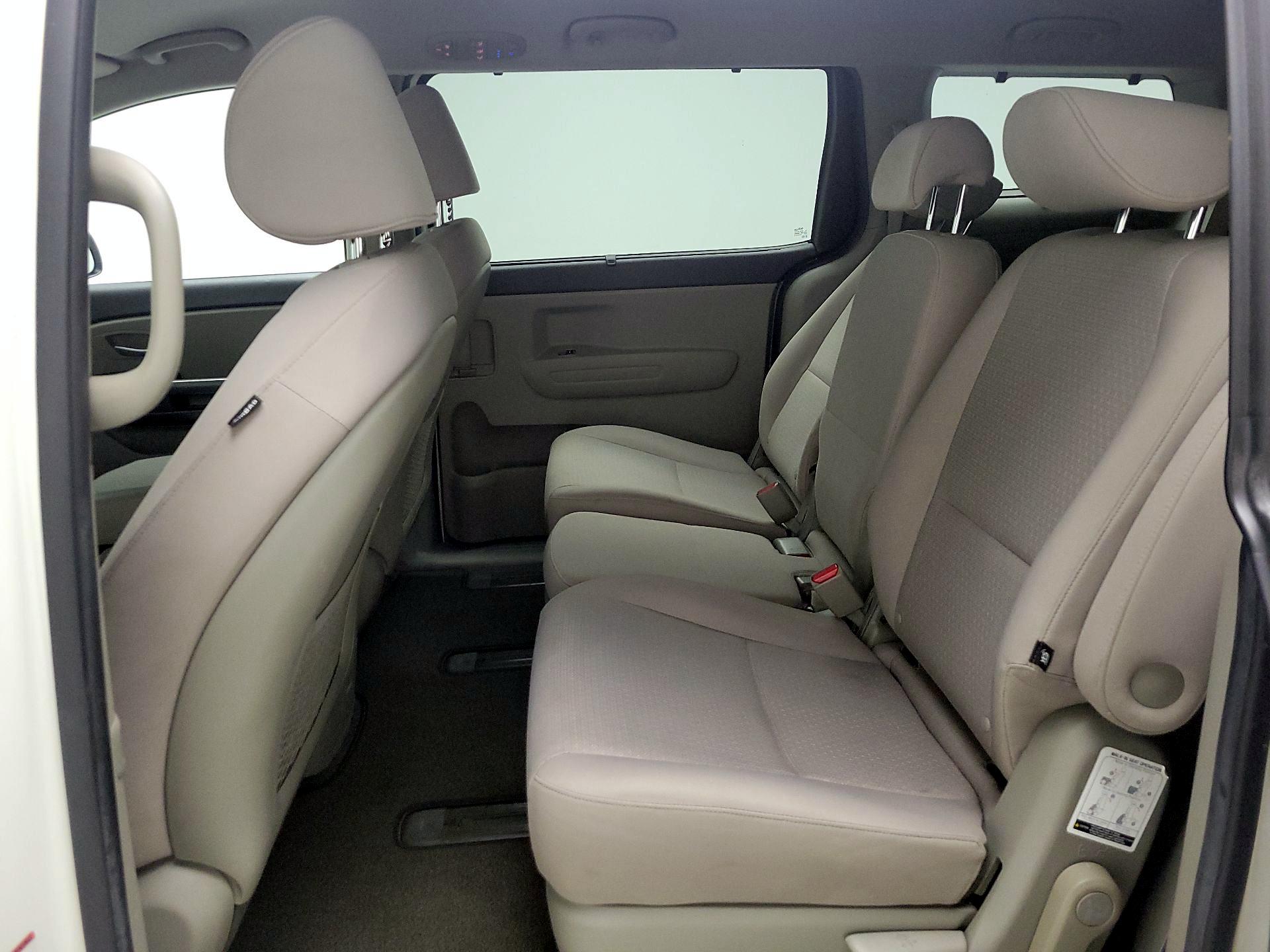 Thumbnail: 2016 Kia Sedona - 19