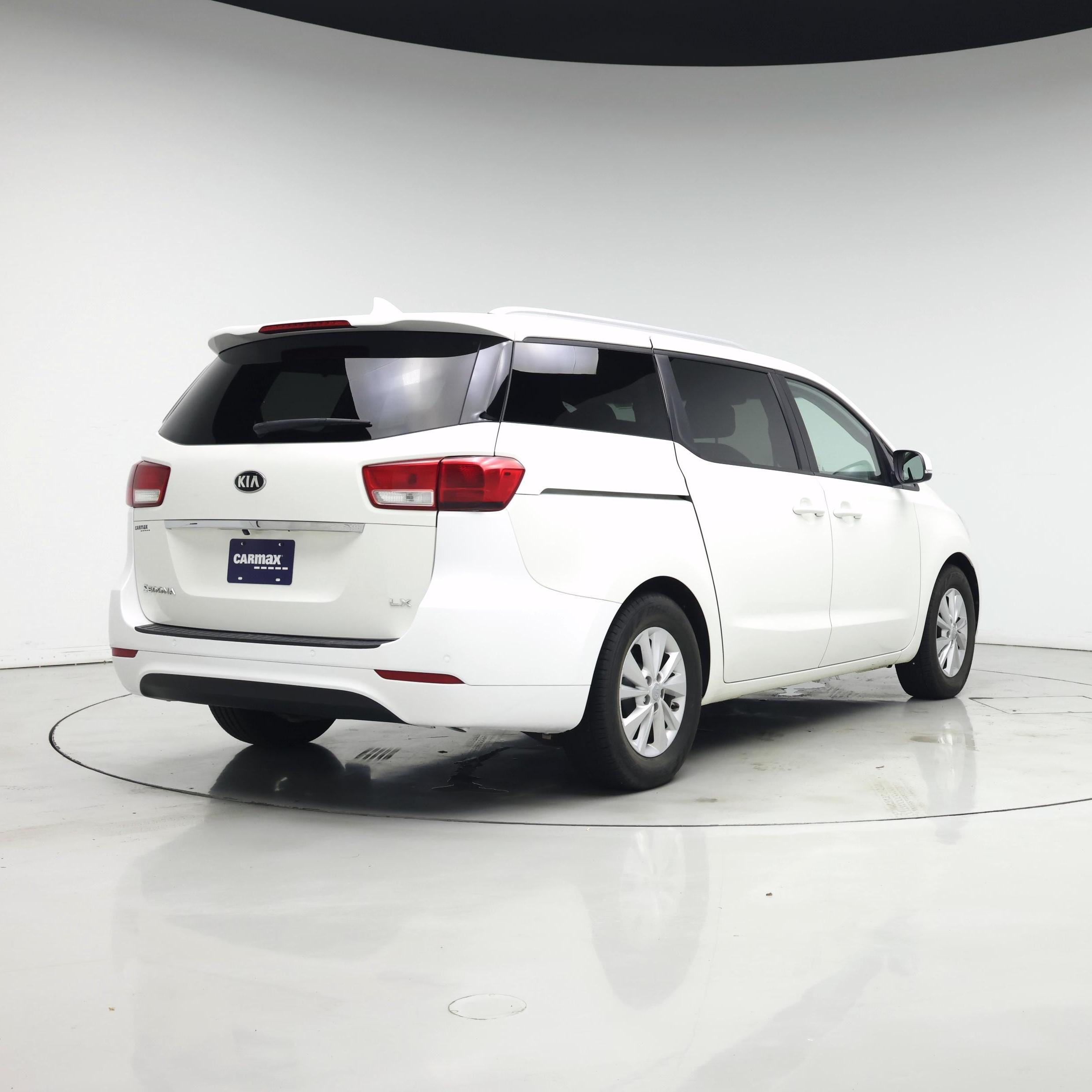 Thumbnail: 2016 Kia Sedona - 8
