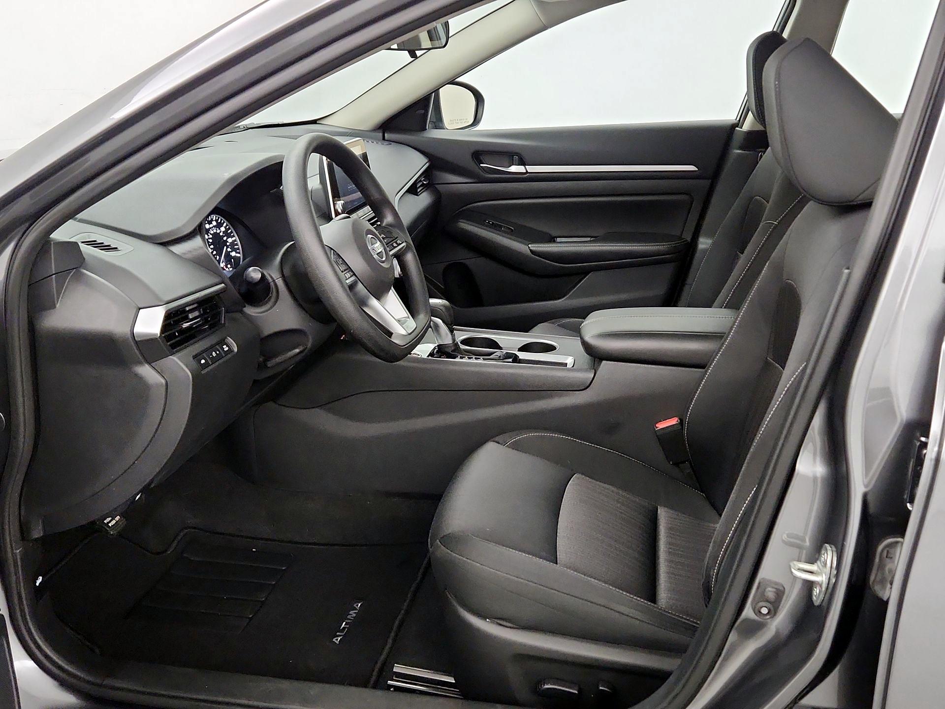 Thumbnail: 2022 Nissan Altima - 11