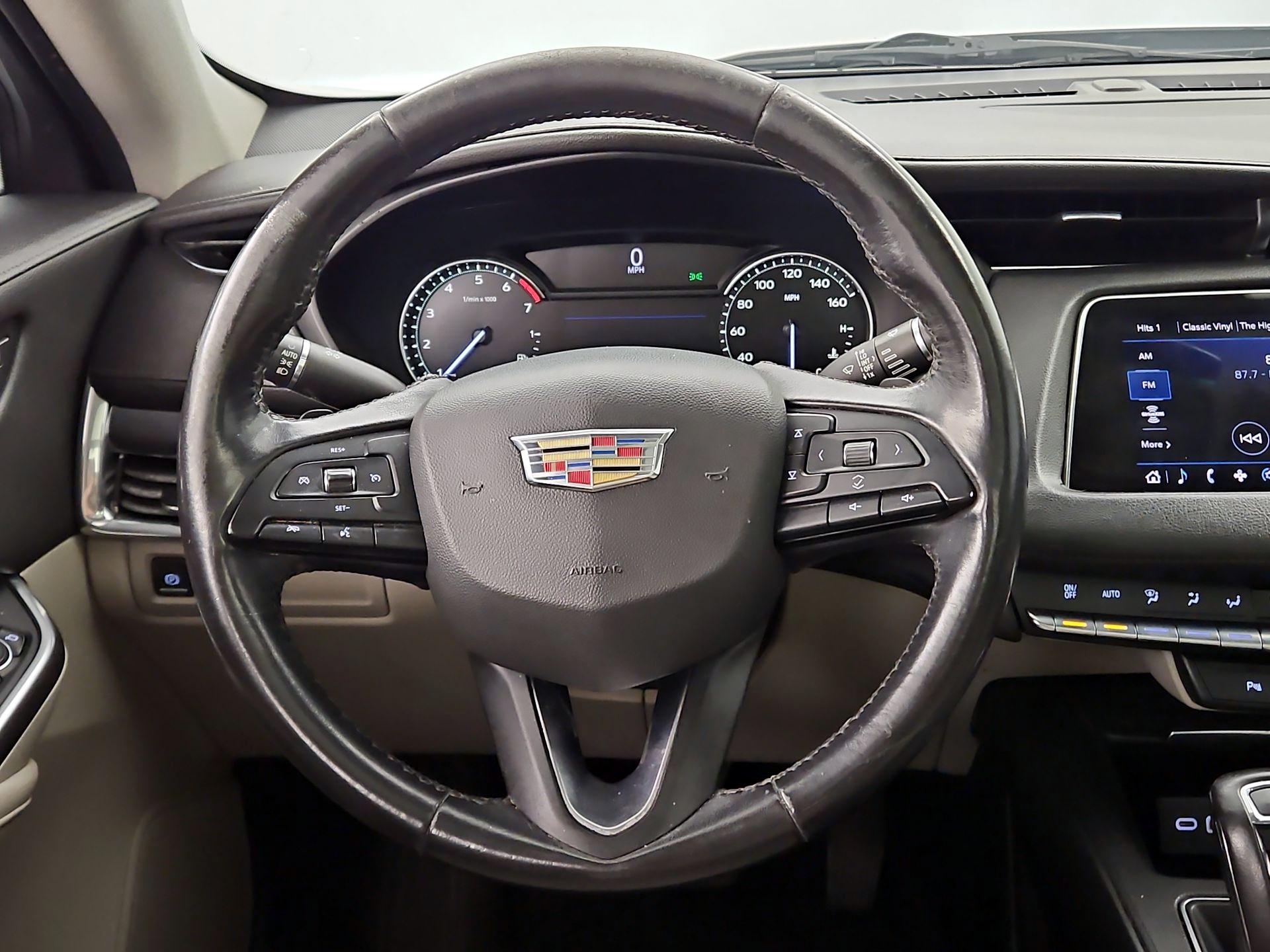 Thumbnail: 2019 Cadillac XT4 - 10