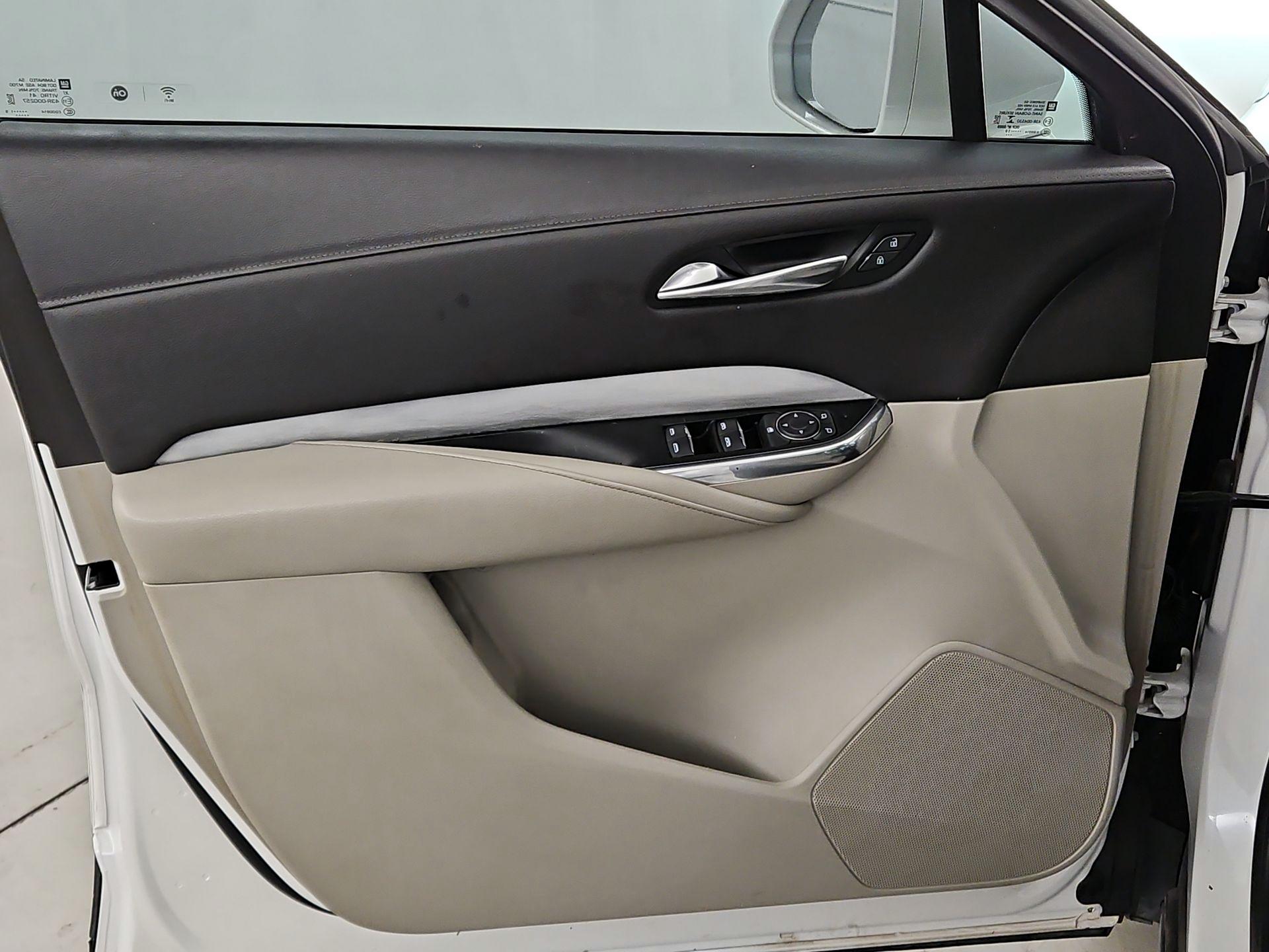 Thumbnail: 2019 Cadillac XT4 - 12