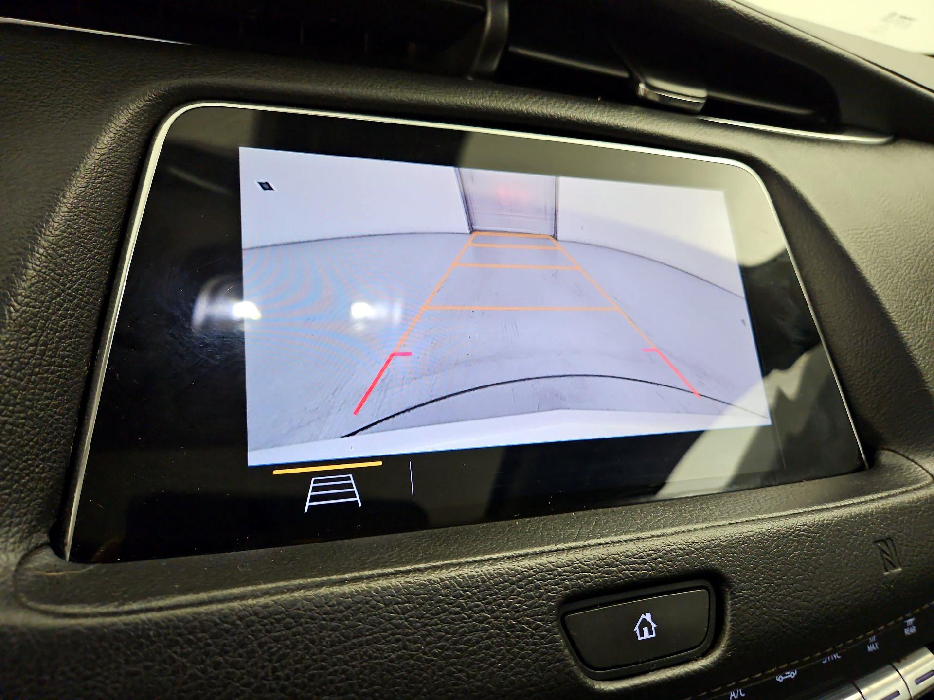 Thumbnail: 2019 Cadillac XT4 - 14