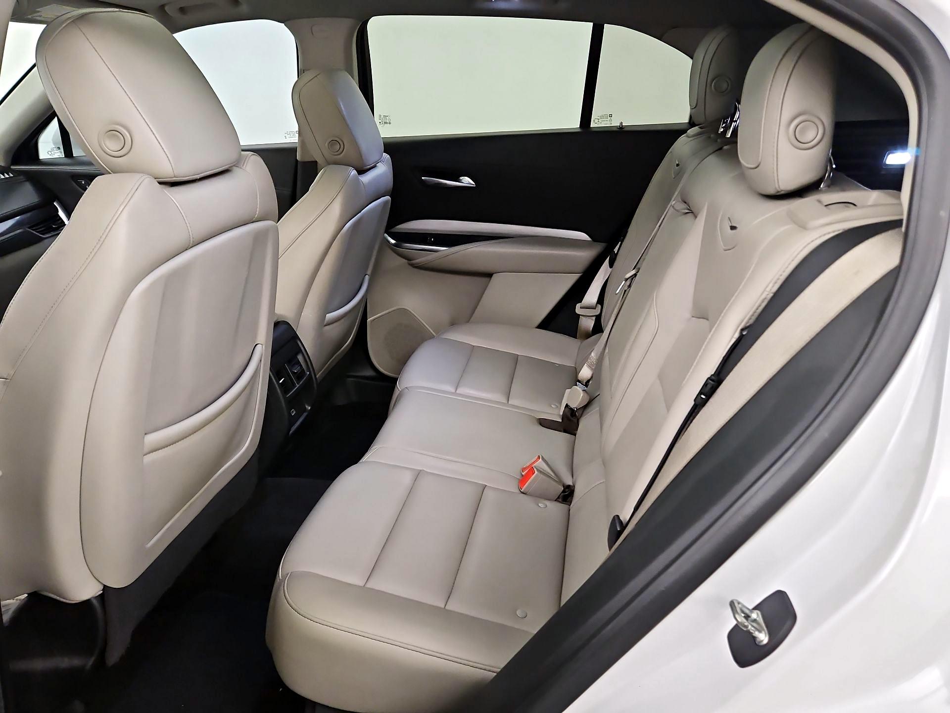 Thumbnail: 2019 Cadillac XT4 - 20
