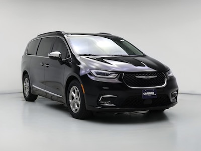 2023 Chrysler Pacifica Limited -
                Kenosha, WI