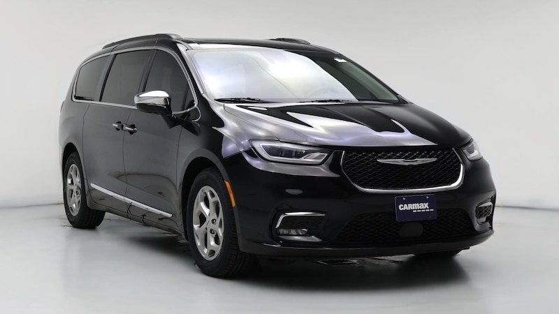 2023 Chrysler Pacifica Limited Hero Image