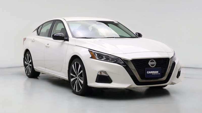 2022 Nissan Altima SR Hero Image