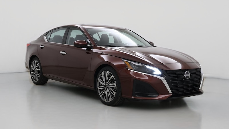 2023 Nissan Altima SL Hero Image