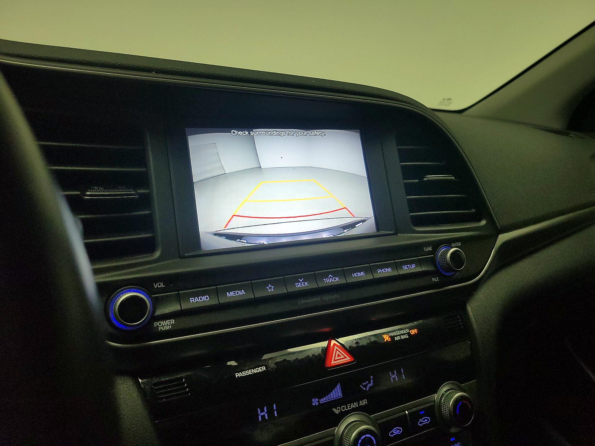 Thumbnail: 2020 Hyundai Elantra - 14