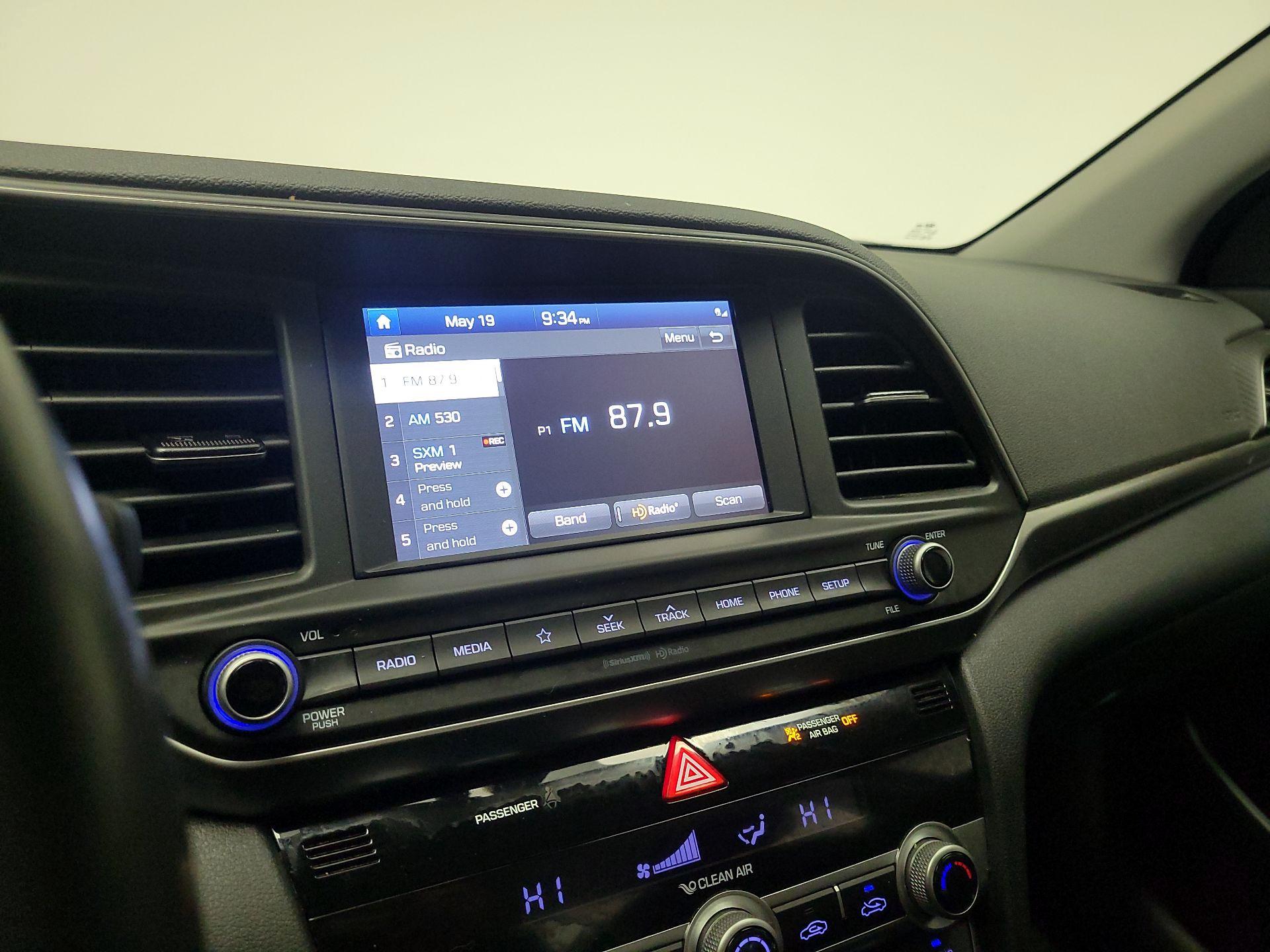 Thumbnail: 2020 Hyundai Elantra - 15
