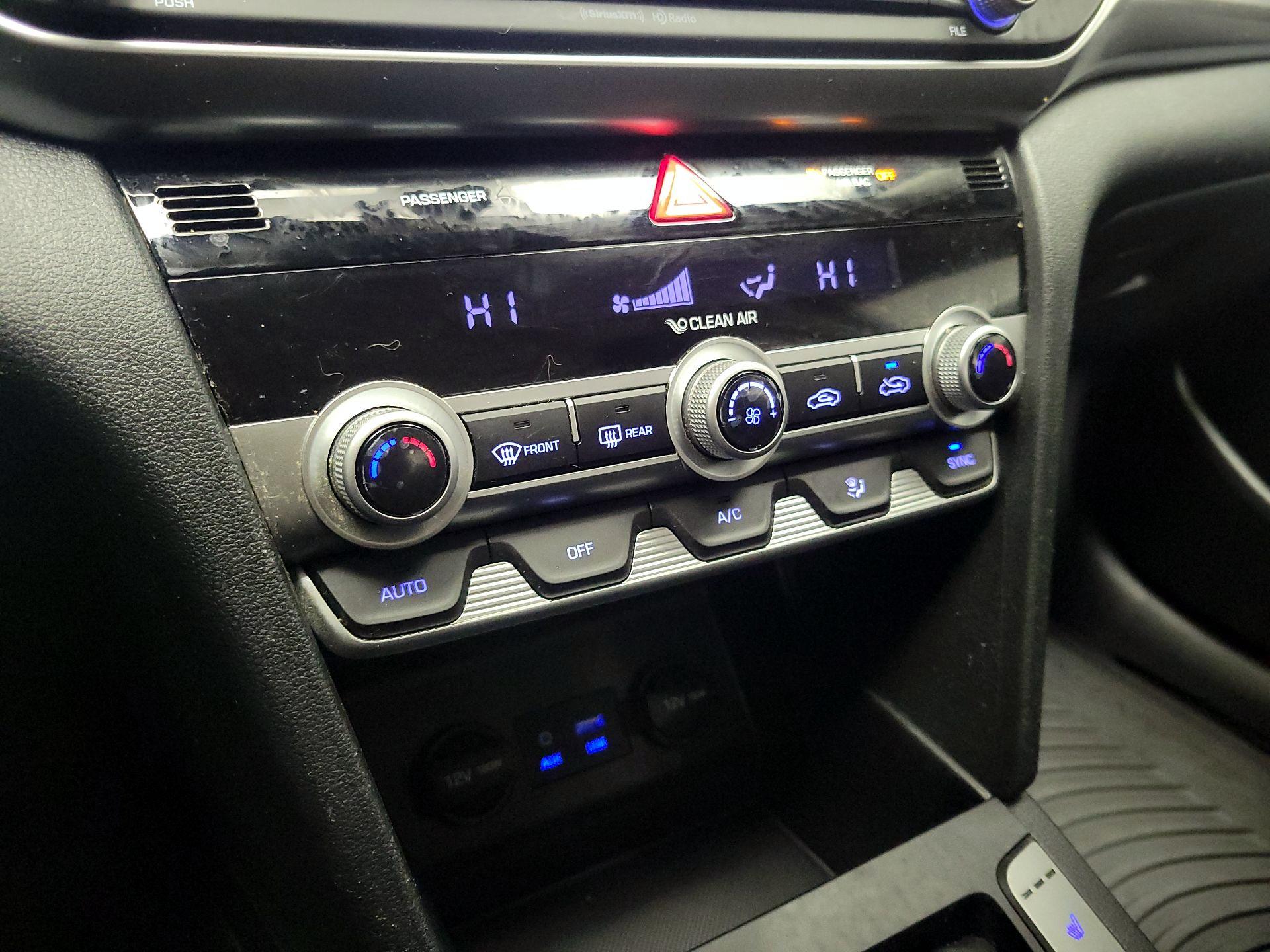 Thumbnail: 2020 Hyundai Elantra - 16