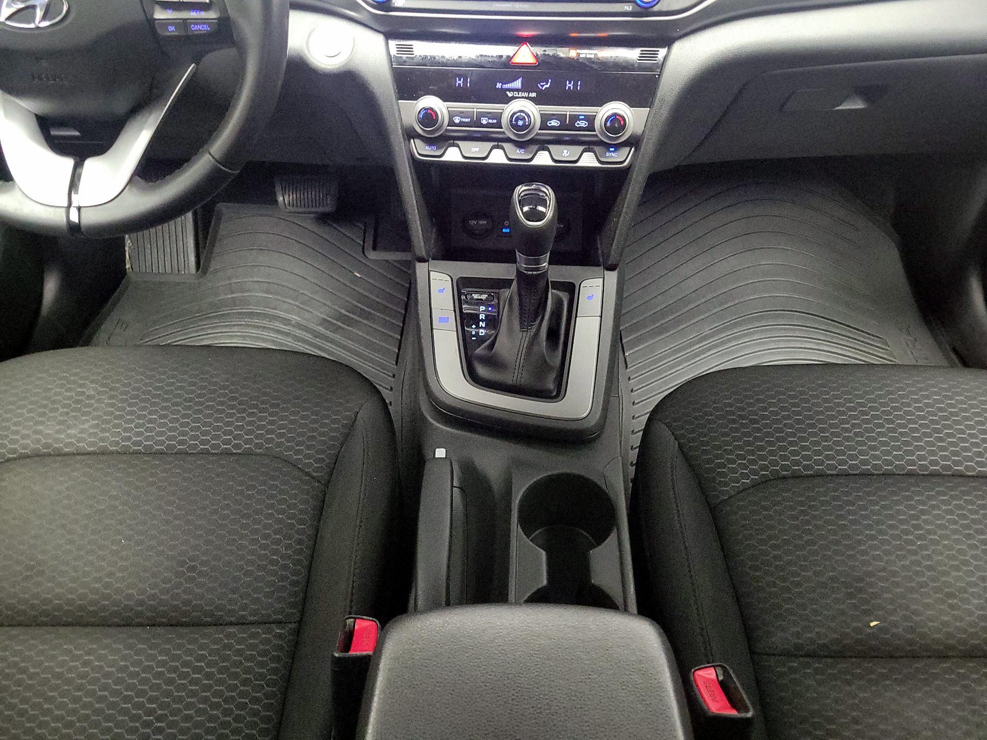 Thumbnail: 2020 Hyundai Elantra - 17