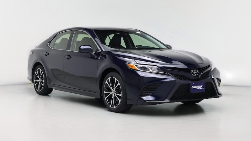 2018 Toyota Camry SE Hero Image