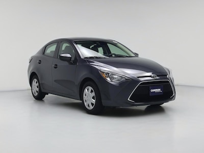 2020 Toyota Yaris L -
                Naperville, IL